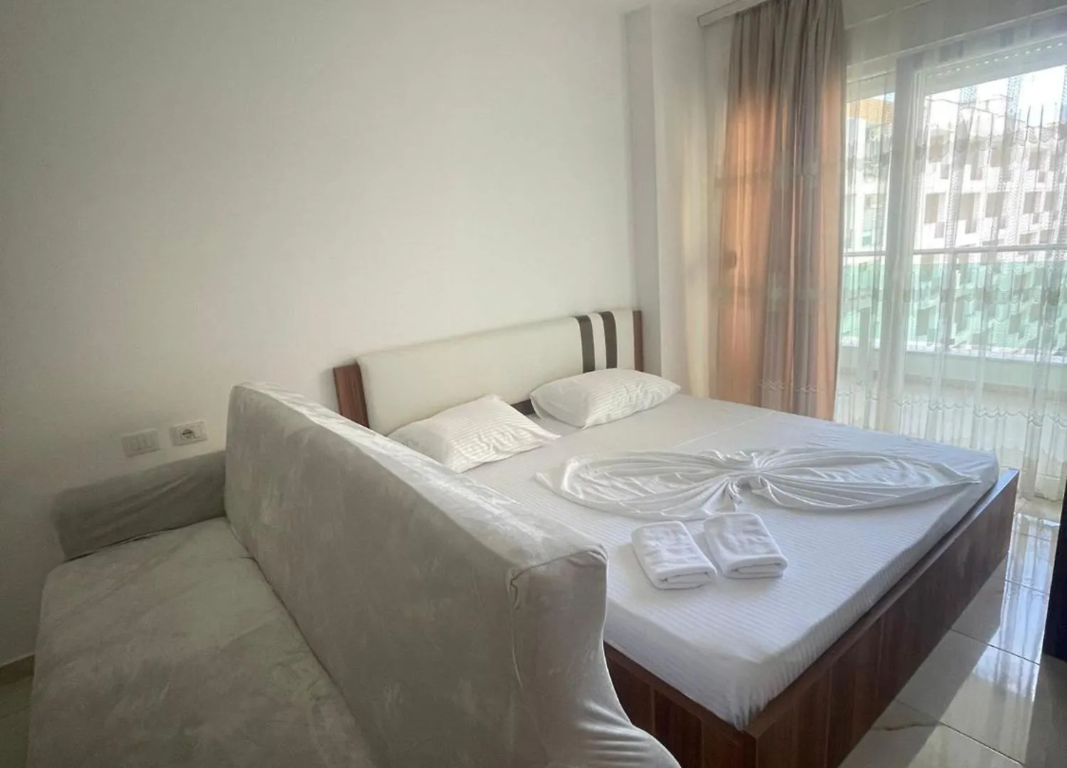 Low Cost Banesa Kosovare Apartment Shengjin