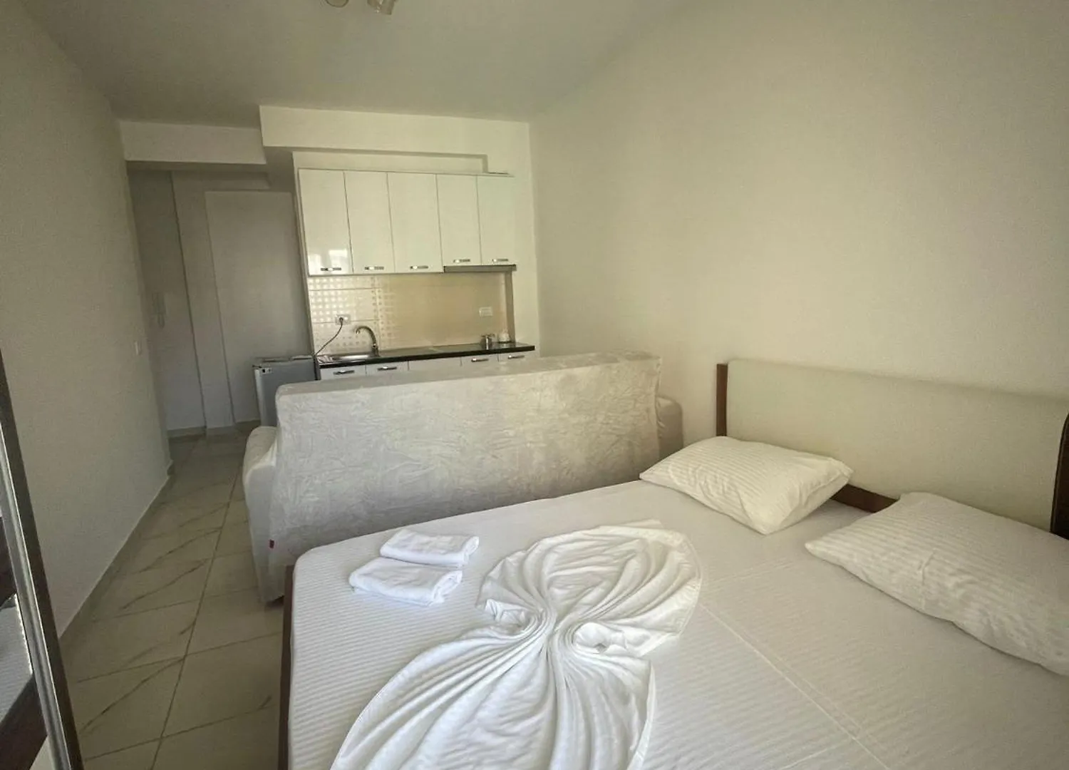 Low Cost Banesa Kosovare Apartment Shengjin